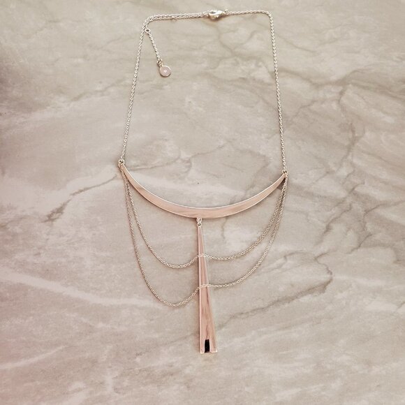 ✨ Stella and Dot Silver Marble Modern Minimalist Pendant Necklace ✨ - Picture 7 of 11